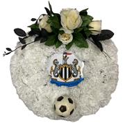 Newcastle artificial wreath
