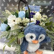 Baby boy basket with blue penguin 