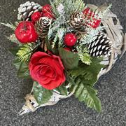 Wicker heart arrangement 