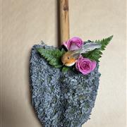 Small garden trowel