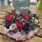 Nan resin heart posy tribute